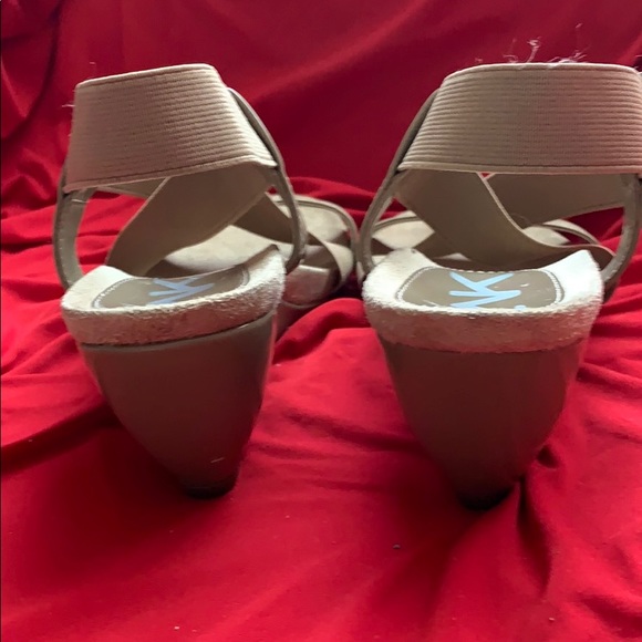 Anne Klein Sport Women’s Sz 6 Cork Wedge Sandals - Picture 2 of 5